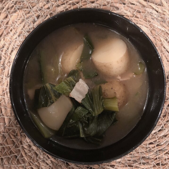 *簡単*じゃがいもとベーコンと小松菜のお味噌汁